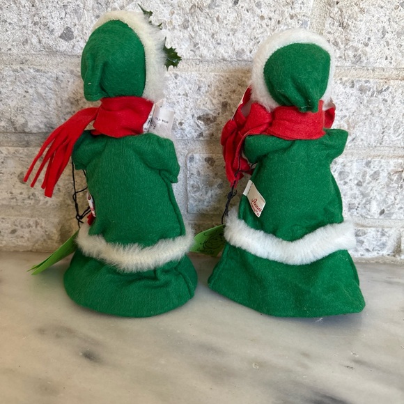 Vintage 1974 Annalee doll Women Carolers 8” (pair of 2) - Picture 2 of 5